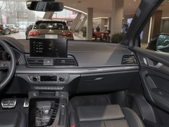 奥迪Q5L 2024款 45 TFSI 豪华动感型