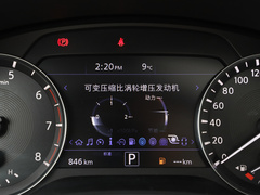 英菲尼迪QX50 2024款 2.0T 四驱豪华版