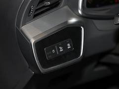 奥迪A6 旅行版 2024款 allroad quattro 55 TFSI 尊享越野型