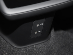 Polestar 4 2024款  单电机标准续航PLUS