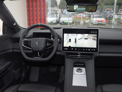 Polestar 4 2024款  单电机标准续航PLUS