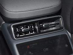 Polestar 4 2024款  单电机标准续航PLUS