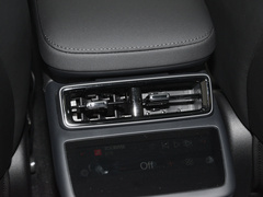 Polestar 4 2024款  双电机长续航PLUS