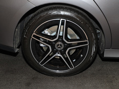 奔驰CLA 2024款 CLA 260 4MATIC 猎跑车