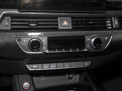 奥迪S4 2024款 S4 3.0TFSI