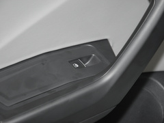 T-ROC探歌 2024款 300TSI DSG两驱辰光版