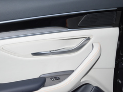 宋PLUS新能源 2024款 荣耀版 EV 520km 旗舰型