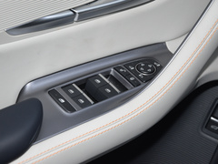 宋PLUS新能源 2024款 荣耀版 EV 520km 旗舰型