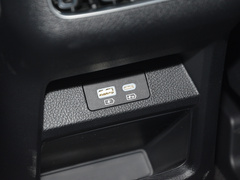 宋PLUS新能源 2024款 荣耀版 EV 520km 旗舰型