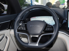 宋PLUS新能源 2024款 荣耀版 EV 520km 旗舰型