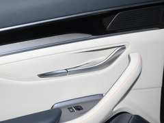 宋PLUS新能源 2024款 荣耀版 EV 520km 旗舰型
