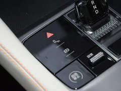 宋PLUS新能源 2024款 荣耀版 EV 520km 旗舰型