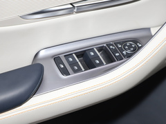 宋PLUS新能源 2024款 荣耀版 EV 520km 旗舰型