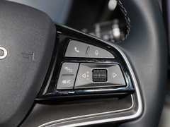 宋PLUS新能源 2024款 荣耀版 EV 520km 旗舰型