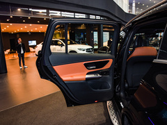 奔驰GLC 2024款 GLC 300 L 4MATIC 动感型 5座