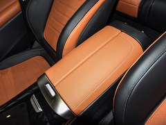 奔驰GLC 2024款 GLC 300 L 4MATIC 动感型 5座