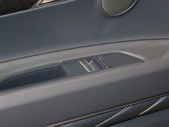 捷尼赛思GV80 2024款 2.5T 四驱豪华版 5座