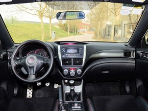 斯巴鲁  2.5T 手动 中控台整体