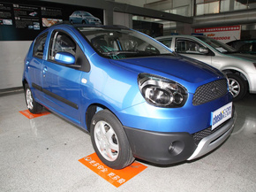 吉利全球鷹  1.3L 手動(dòng) 車輛右側(cè)45度角