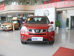 东风日产  2.5L CVT 车头正面视角