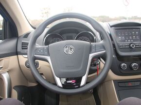 MG 1.5L 手动 方向盘整体
