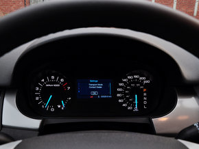 福特(进口)  2.0T 自动 方向盘后方仪表盘