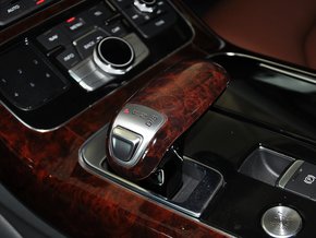 奥迪(进口)  2.0T 挂档把手特写