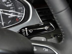 奥迪(进口)  2.0T 方向盘右侧控制杆