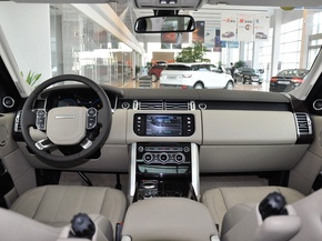 路虎  3.0TD V6 Vogue 中控台整体