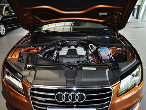 奥迪(进口) 50TFSI quattro 发动机局部特写