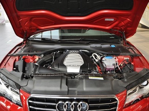 奥迪(进口)  30FSI 发动机局部特写