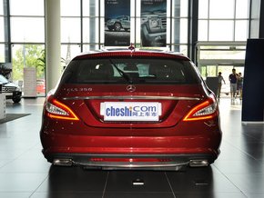奔驰(进口)  CLS350 3.5L 车辆正后方尾部视角