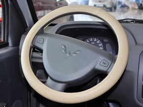 上汽通用五菱  1.0L 手动 方向盘整体