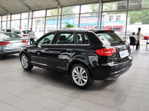 奥迪(进口) Sportback 30TFSI 1.4T AT