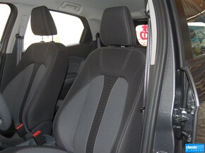长安福特  1.5L DCT 驾驶席座椅正视图
