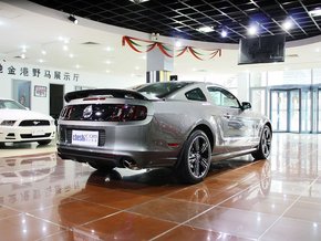 福特(进口)  GT 5.0L 自动 车辆右侧尾部视角