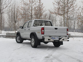 郑州日产(东风风度) 2.5T 手动 车辆左后45度视角