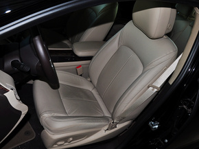 别克  2.4L eAssist 驾驶席座椅前45度视图