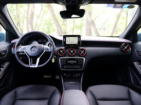 奔驰(进口)  A260 2.0T DCT