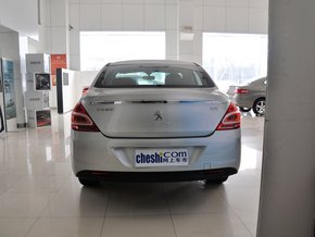 东风标致  1.6L AT 车辆正后方尾部视角