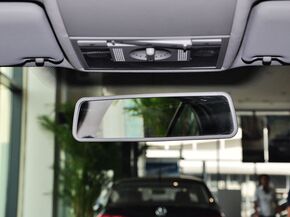 上海大众  改款 1.6L 手动 后视镜特写