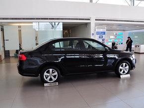 上海大众  改款 1.6L 手动 车辆正右侧