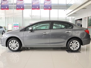 东风本田  1.8L 自动 车辆左正侧视角