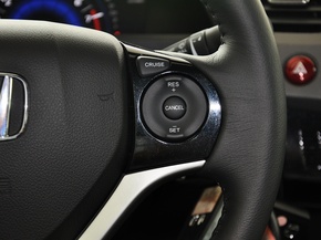 东风本田  1.8L 自动 方向盘右侧