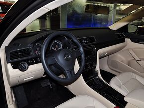 上海大众  1.8TSI DSG 中控台左侧