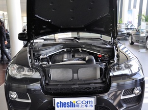 宝马(进口)  3.0T 发动机局部特写