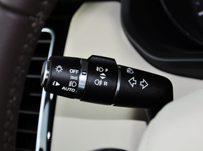 路虎 3.0T 自动 方向盘左侧控制杆