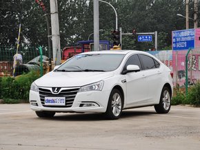 东风裕隆  2.0T 自动 车辆左前45度视角