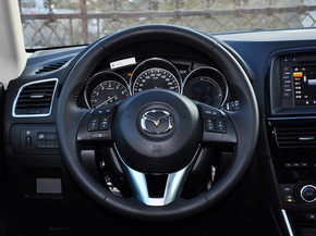 长安马自达 2.5L 自动 方向盘整体