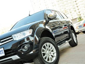 广汽三菱  3.0L 自动